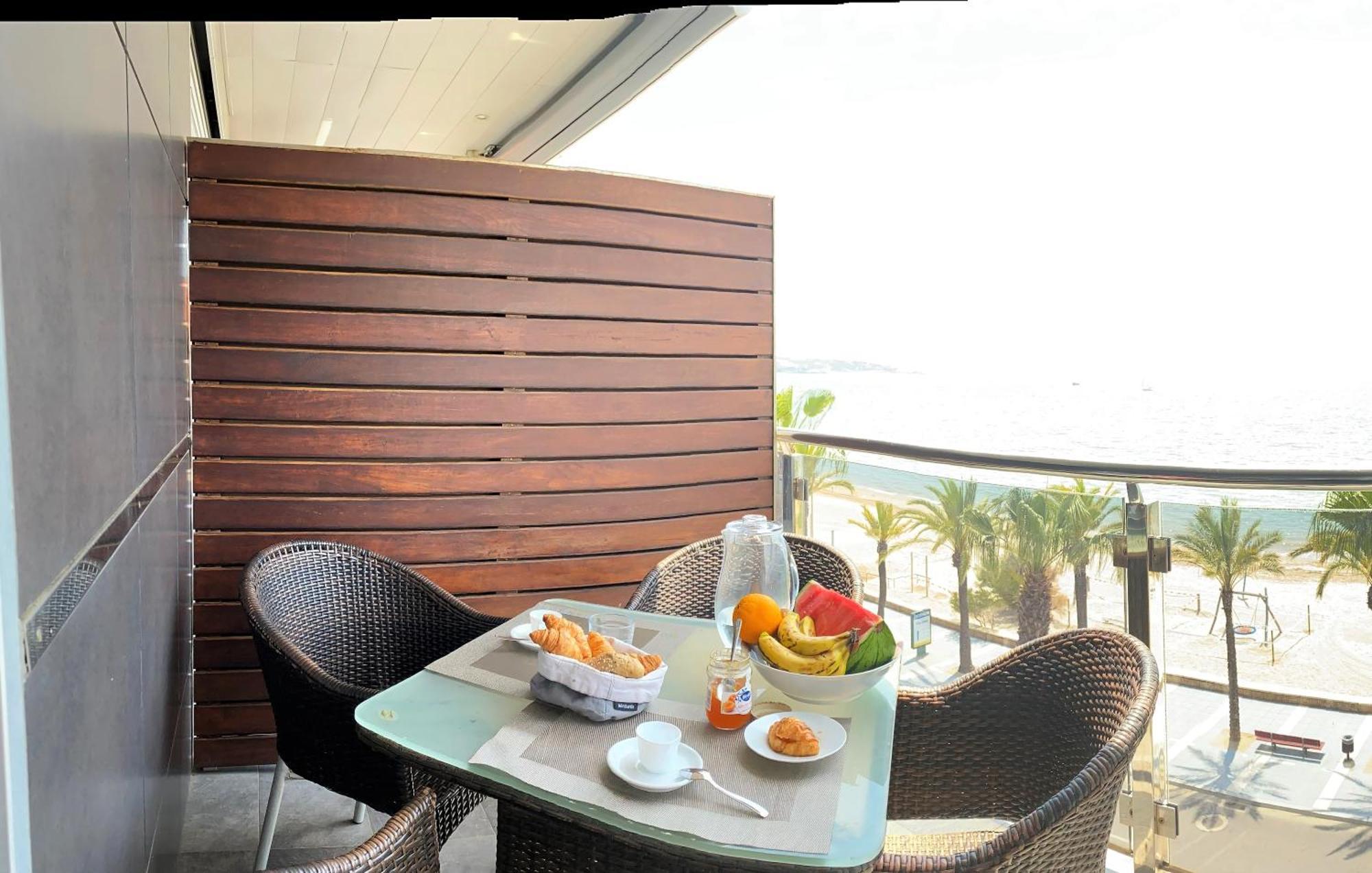 Apartamentos Las Palmas VII Family Only Салоу Екстериор снимка