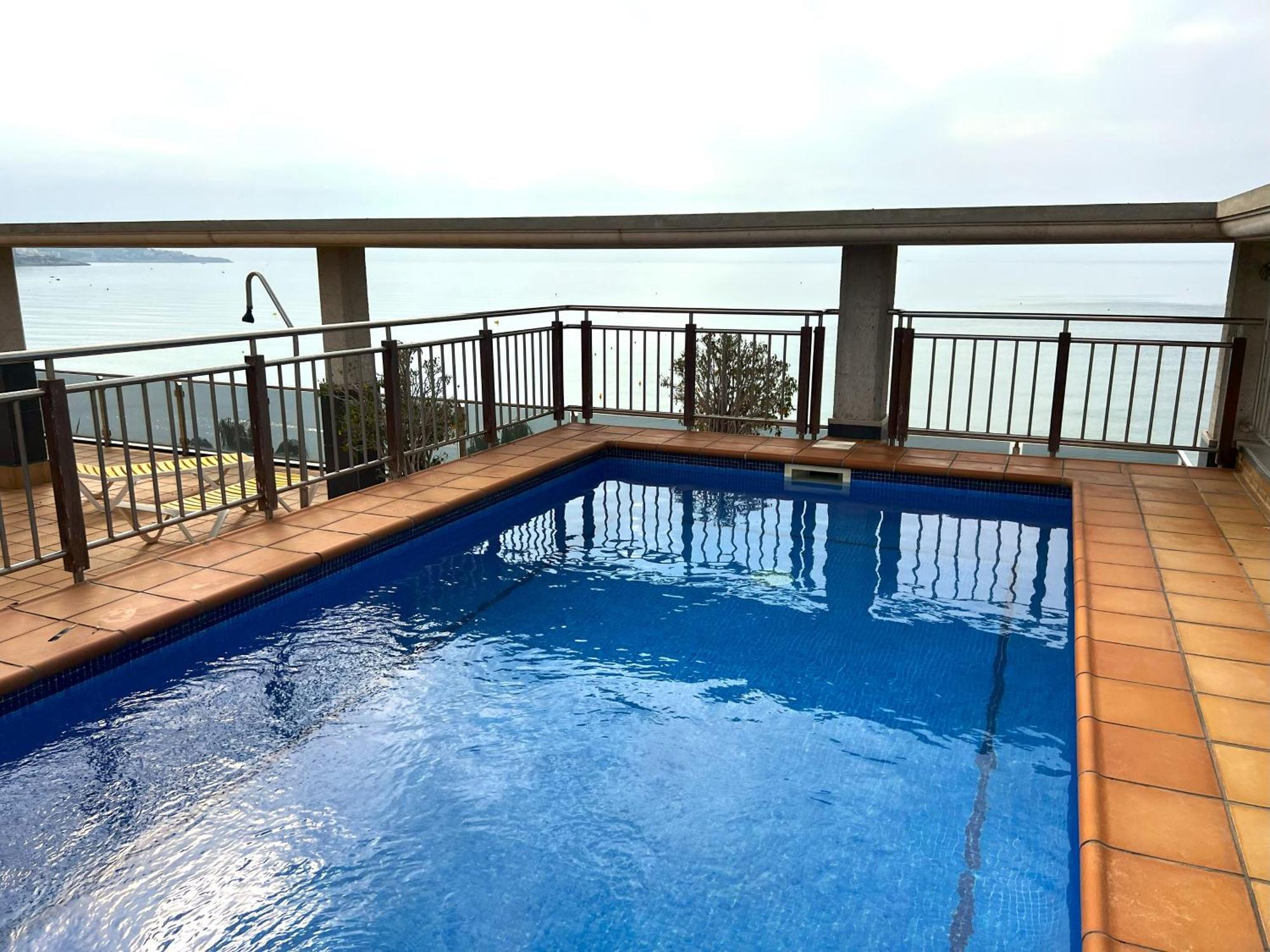 Apartamentos Las Palmas VII Family Only Салоу Екстериор снимка
