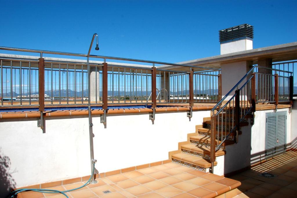 Apartamentos Las Palmas VII Family Only Салоу Екстериор снимка