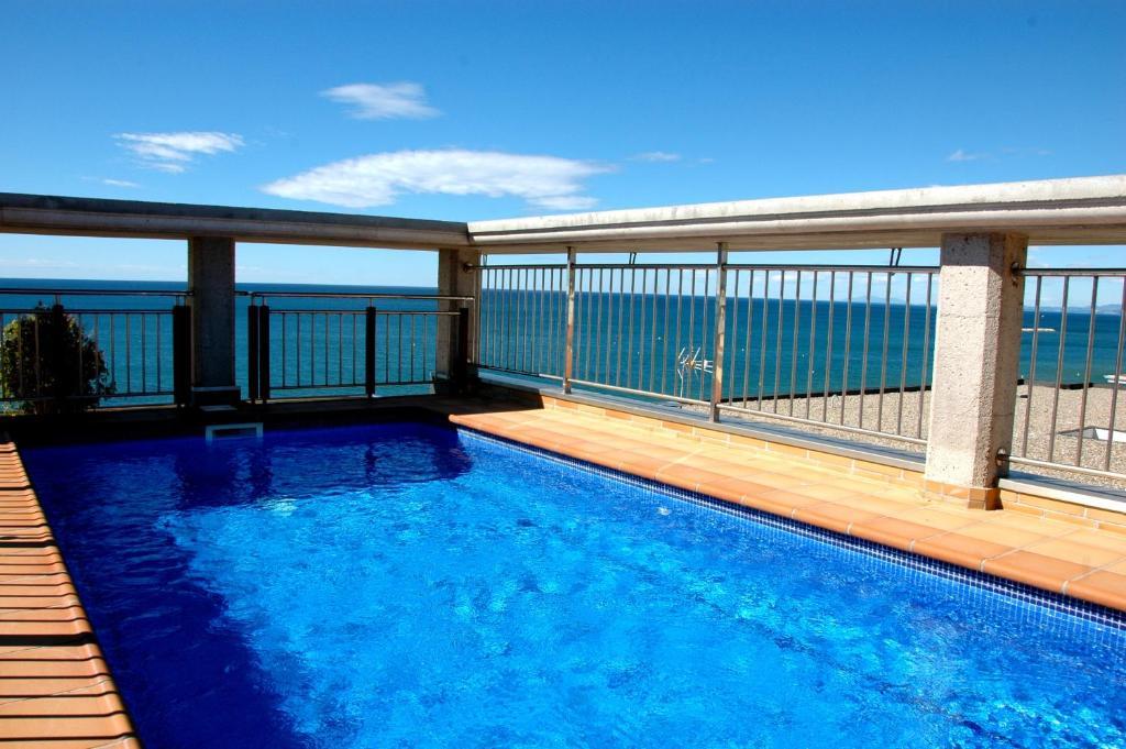 Apartamentos Las Palmas VII Family Only Салоу Екстериор снимка