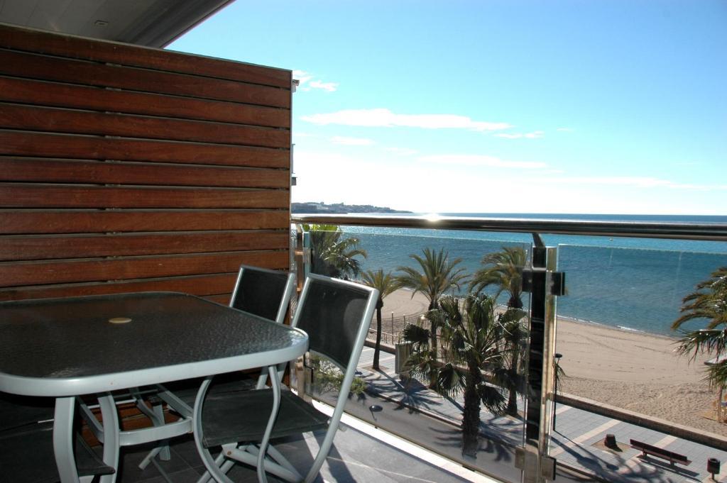 Apartamentos Las Palmas VII Family Only Салоу Стая снимка