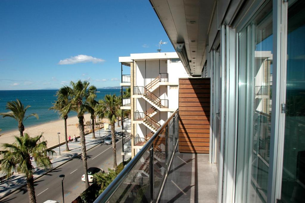 Apartamentos Las Palmas VII Family Only Салоу Стая снимка