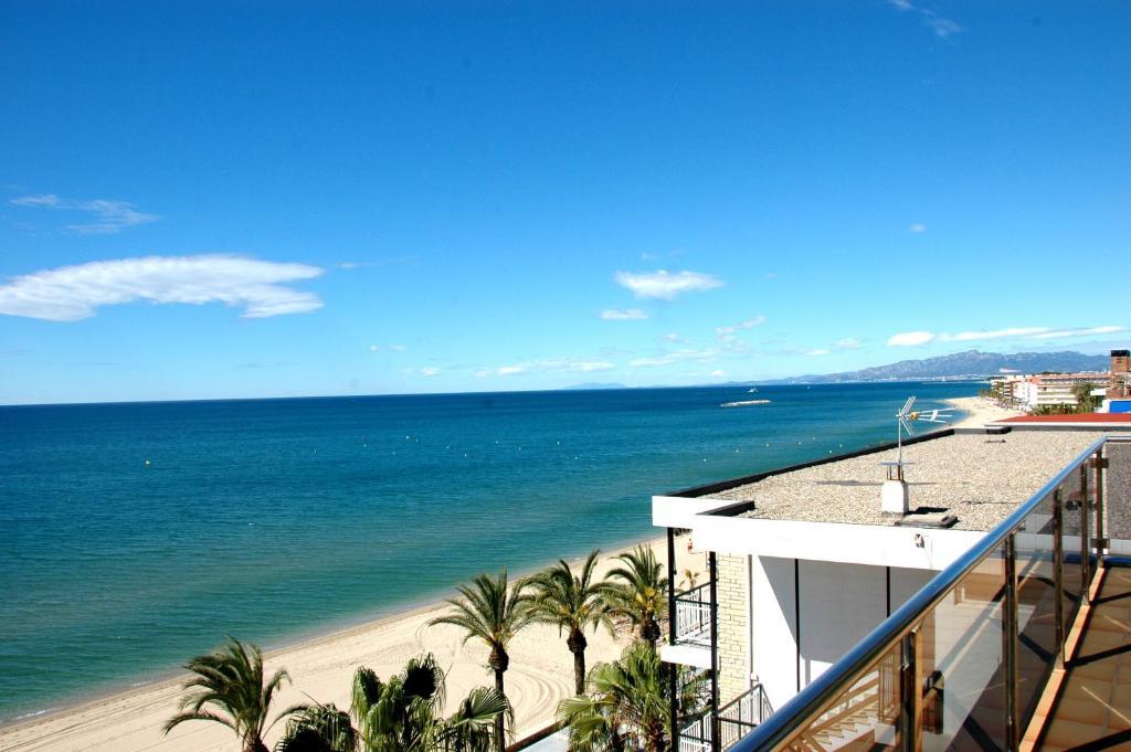 Apartamentos Las Palmas VII Family Only Салоу Стая снимка