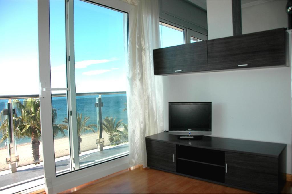 Apartamentos Las Palmas VII Family Only Салоу Стая снимка